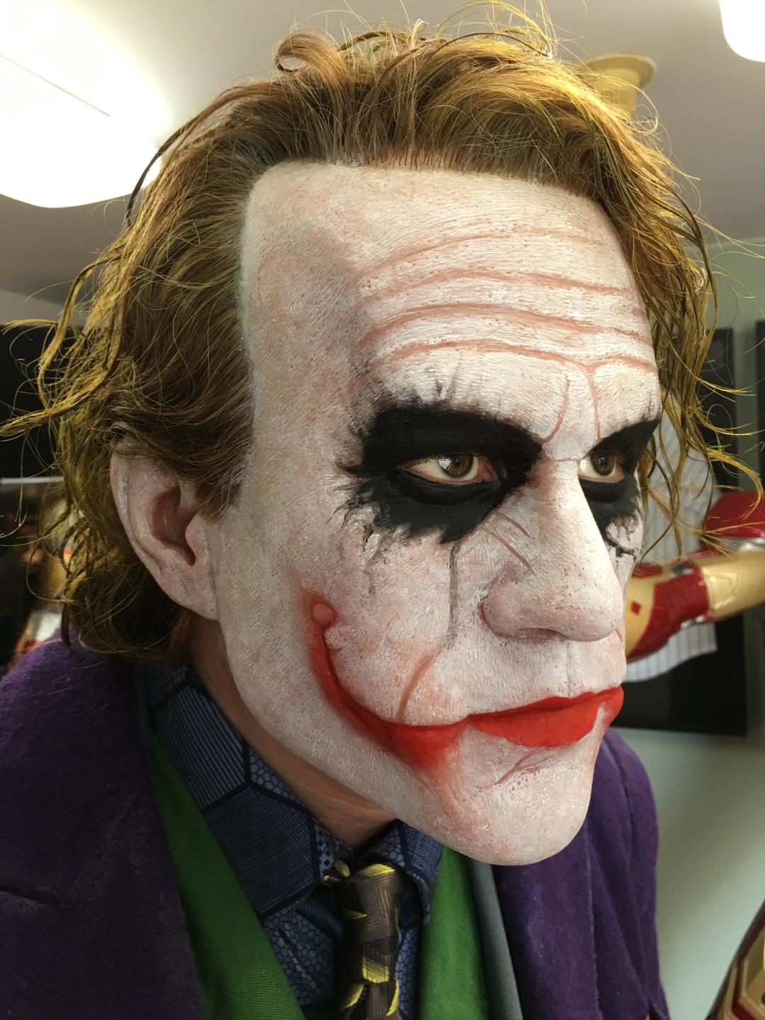 DC Comics Batman The Dark Knight Heath Ledger Joker