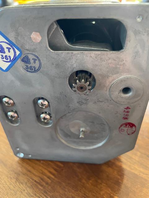 King KS 271A Autopilot Primary YAW servo. Form 8130, Used. Case Cracked.