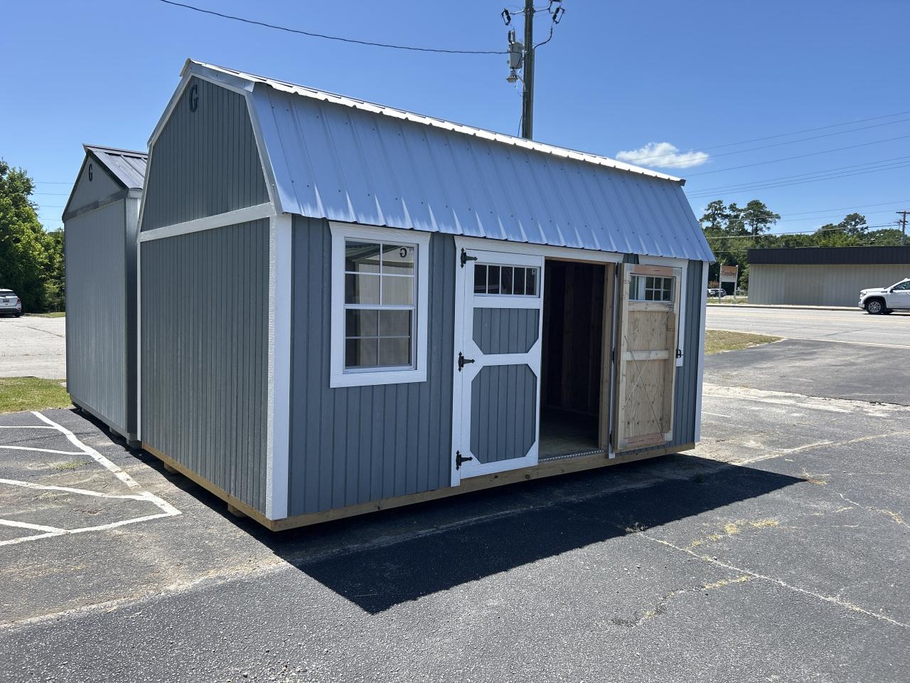 10x16 SIDE LOFTED BARN