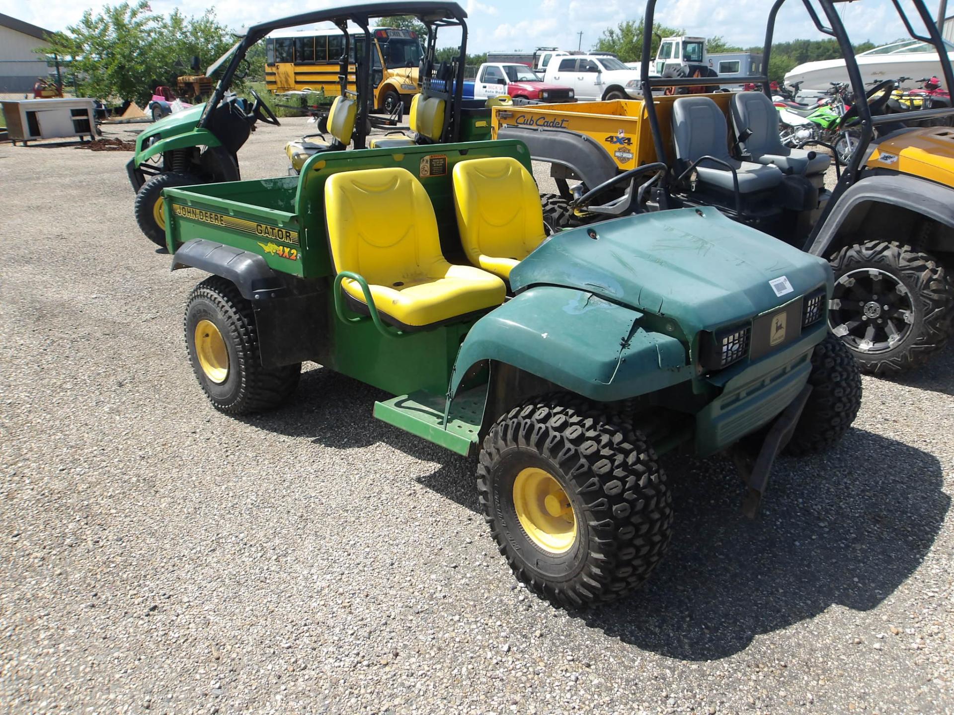 D78 - John Deere Gator 4X2