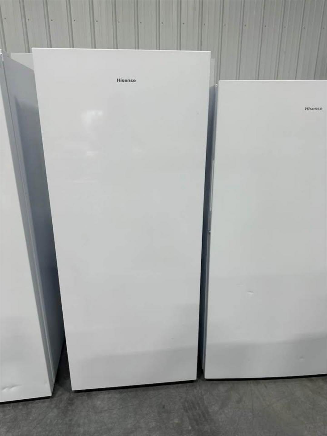 Hisense 21.2 cu. ft. Garage Ready Frost Free Convertible Upright Freezer in White