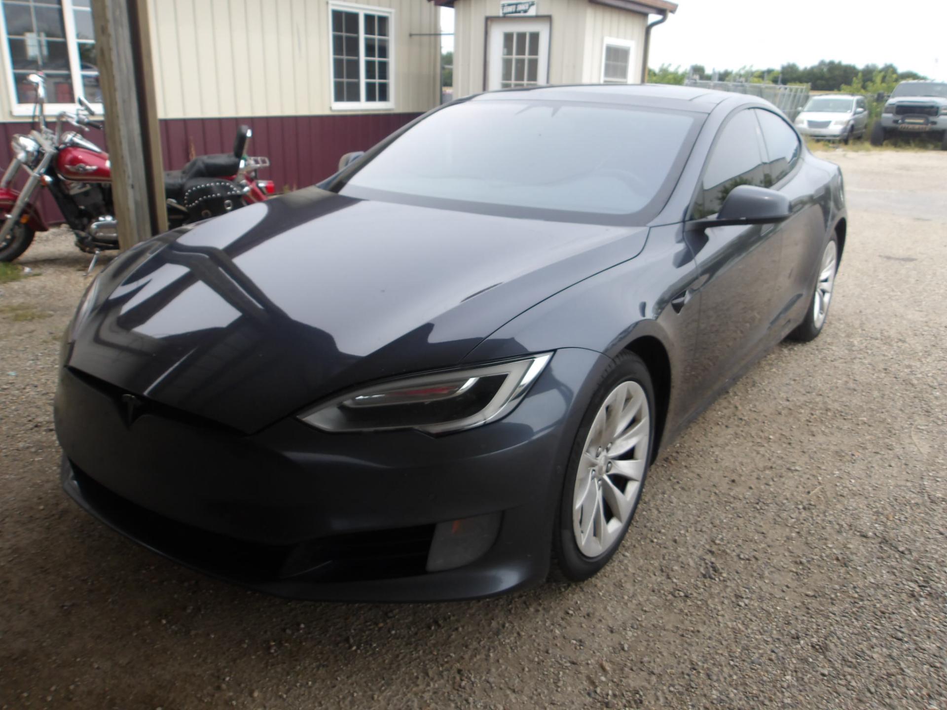 A48 - 2017 Tesla Model S Long Range