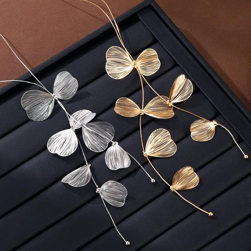 Elegant Flower Pendant Necklace