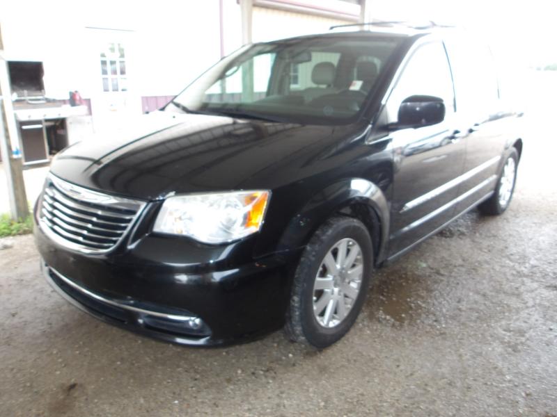 A47 - 2014 Chrysler Town & Country *** New Car Trade In ***