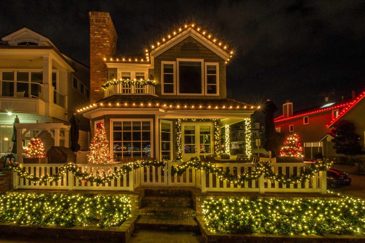 Hassle-Free Holiday Lighting Services
