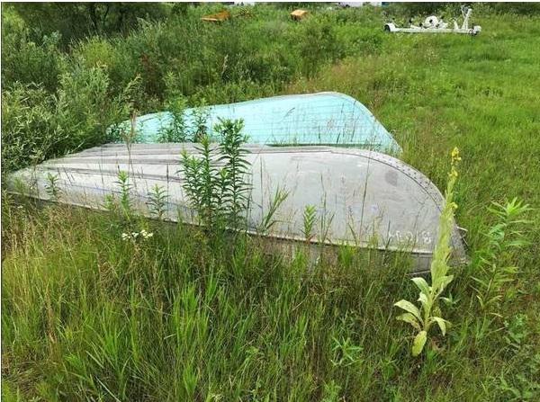 Aluminum Fishing Boat - Lot # B1039