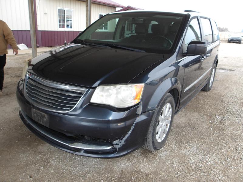 AC2 - 2013 Chrysler Town & Country