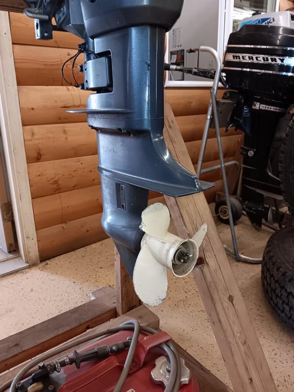 Yamaha 6 hp 4 Stroke Outboard Motor - Item # 112