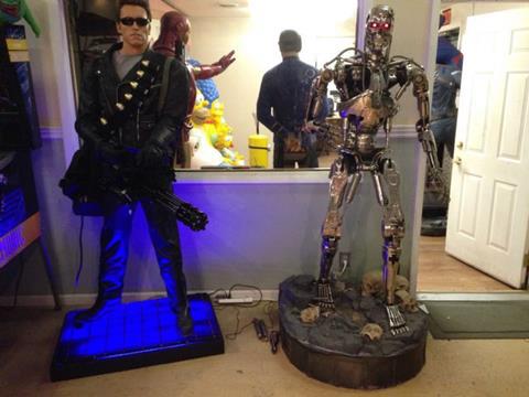 Life Size Terminator Arnold with Working Mini Gun