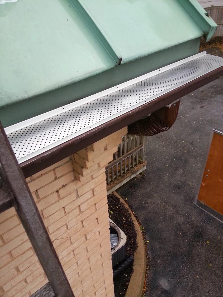 Heavy Duty Seamless Eavestrough and Gutter Screen Products