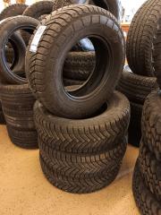 225/75R16 Michelin Agilis Cross Climate Tires Set of 4