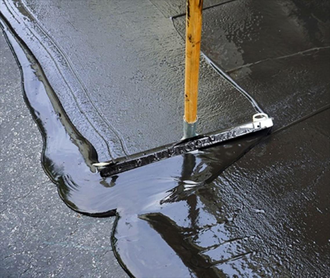 Asphalt Sealcoating