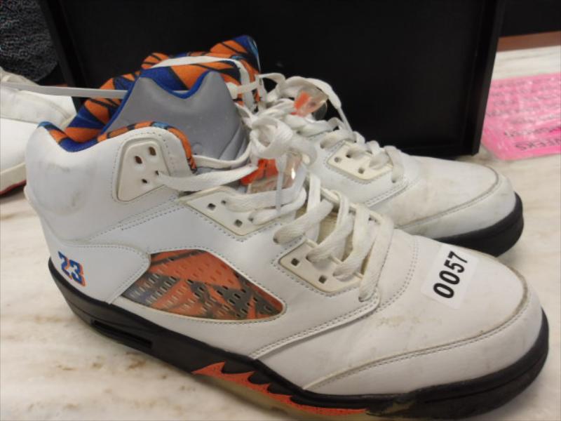 57 - Air Jordan sz 11