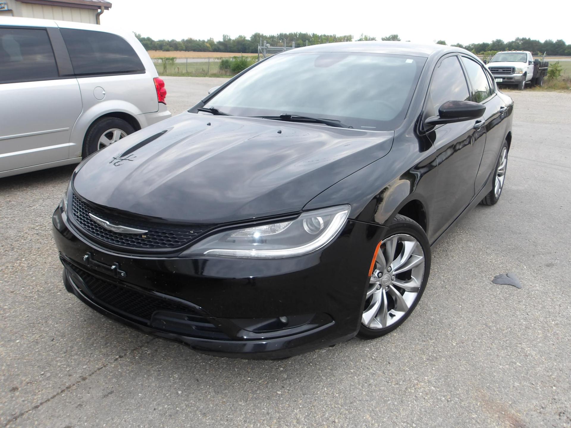A86 - 2015 Chrysler 200 S