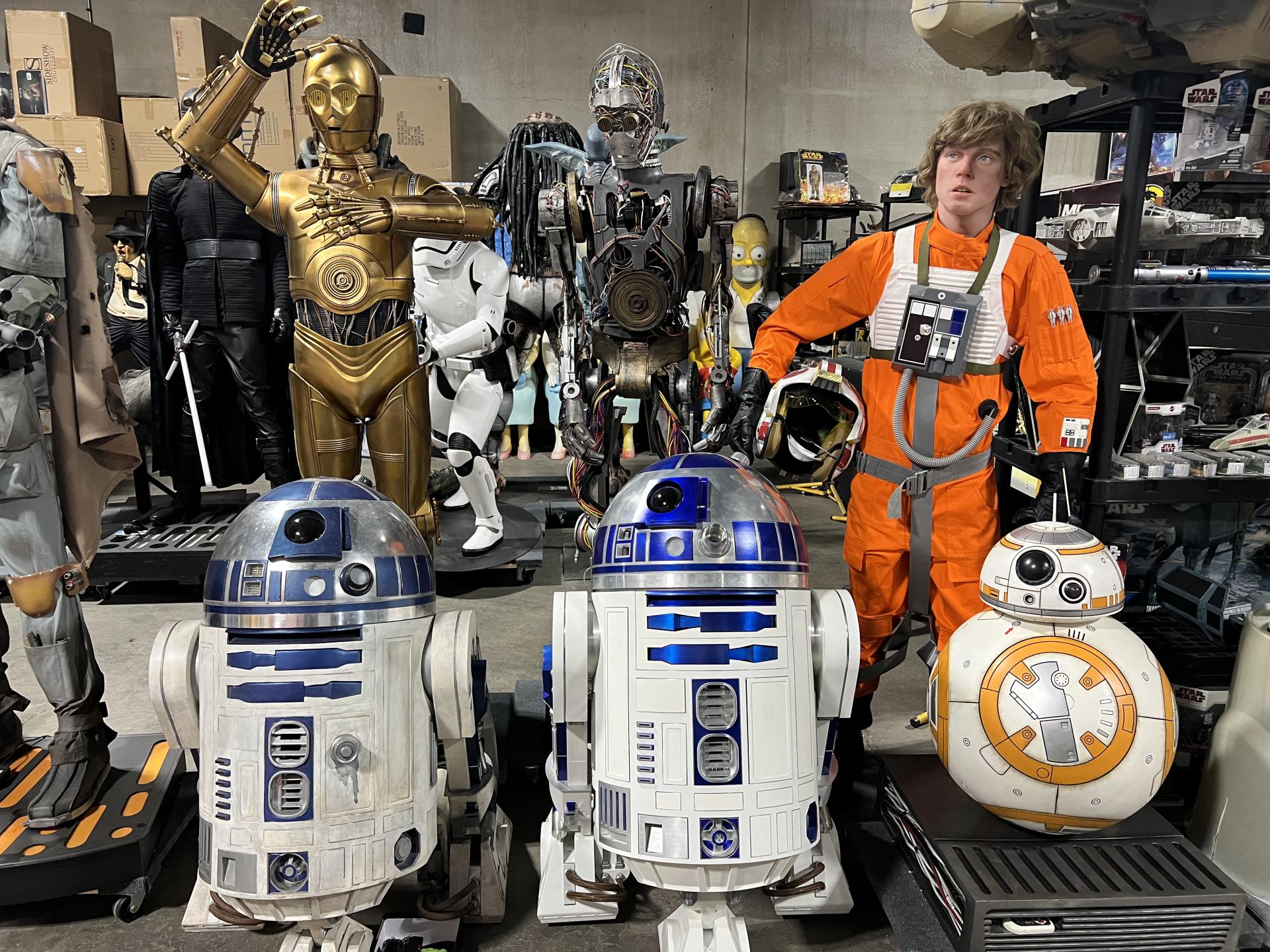 Life size Star Wars Sideshow C3P0 Version 2