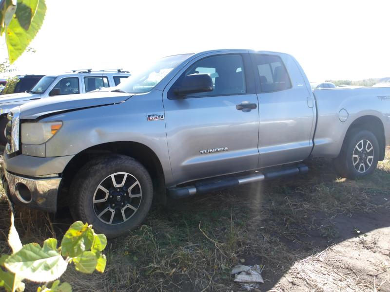 D42 2013 TOYOTA TUNDRA