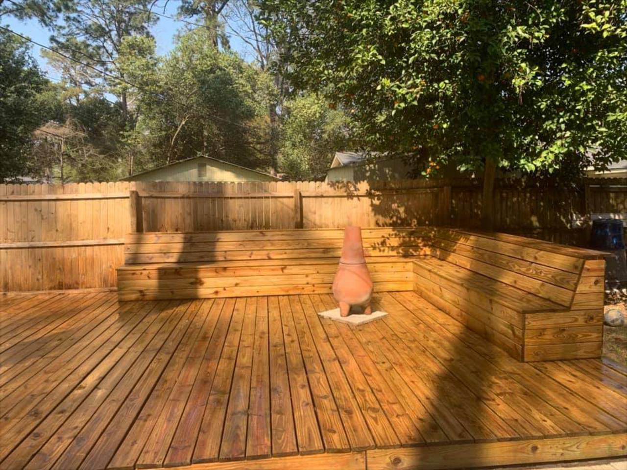 DECK AND FENCE CLEANING AND STAINING
