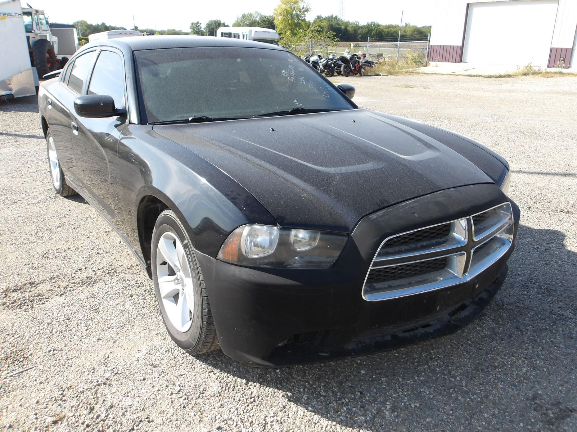 D67 - 2011 DODGE CHARGER SE