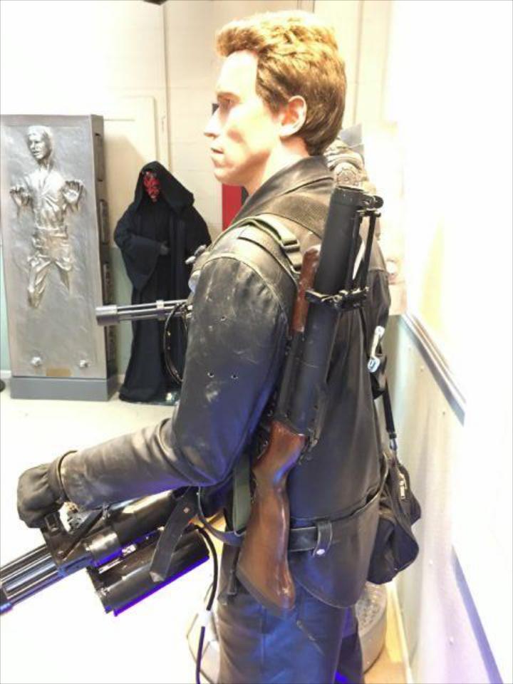 Life Size Terminator Arnold with Working Mini Gun