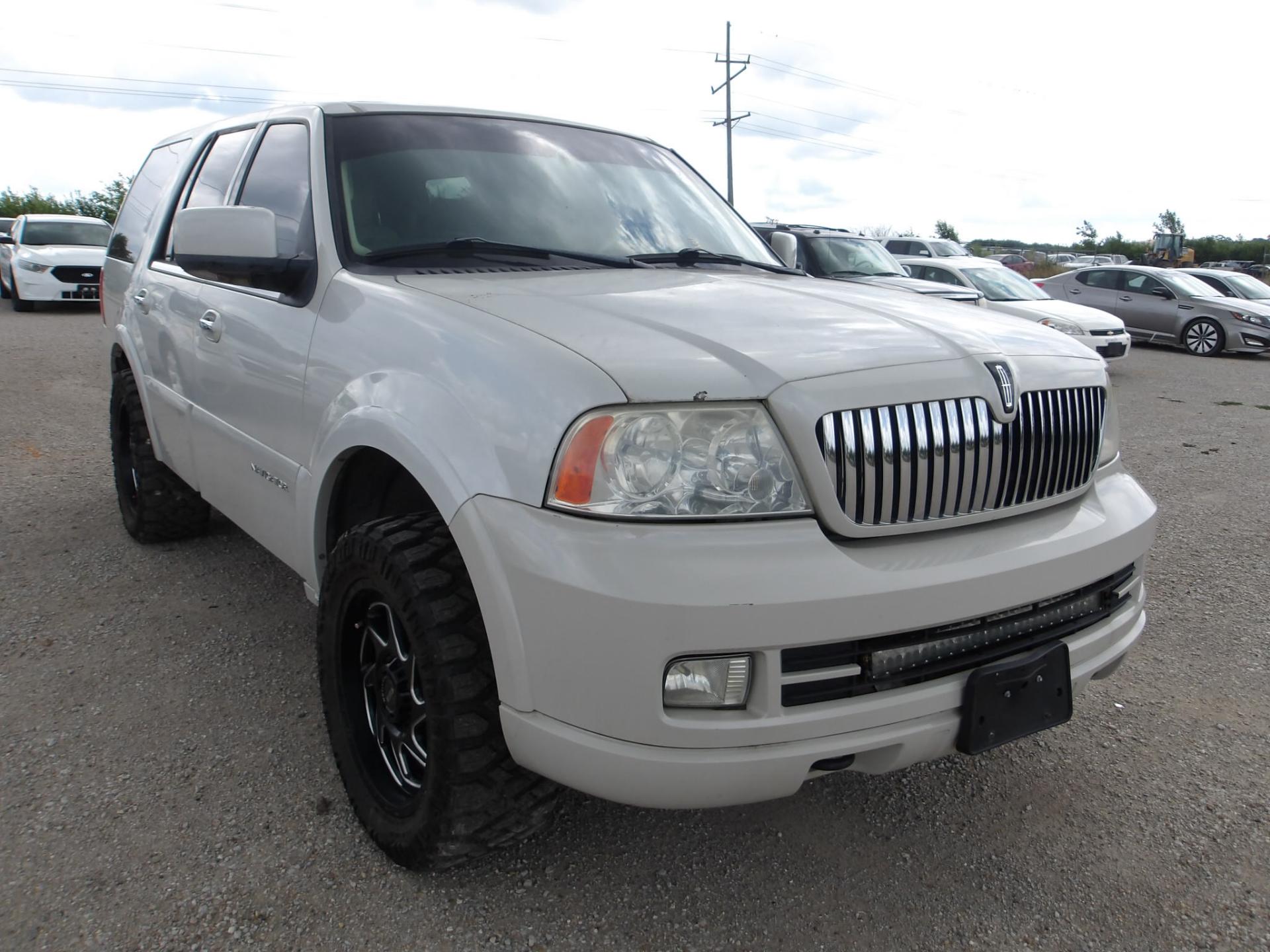 D38 - 2006 Lincoln Navigator