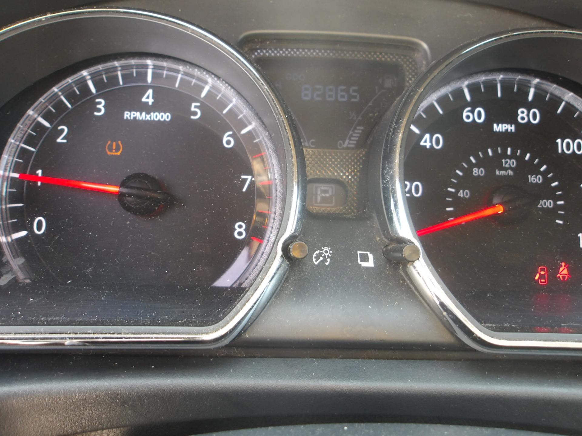 D27 - 2016 Nissan Versa SV