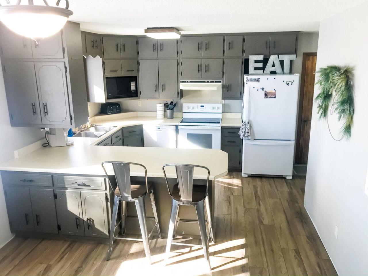 Cabinet Refinishing