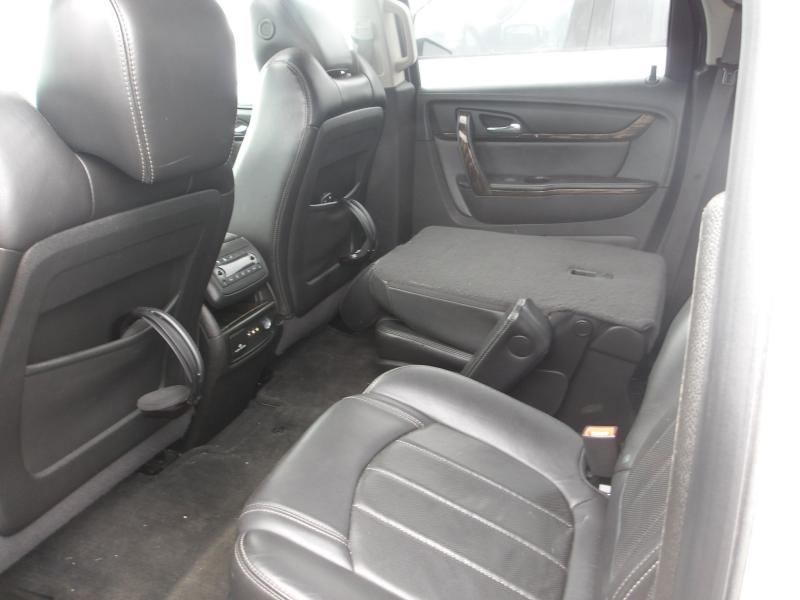 D25 - 2013 GMC Acadia Denali
