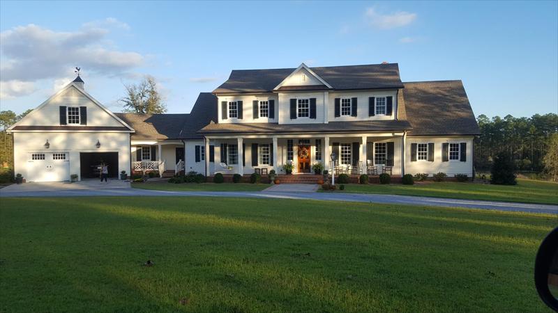 Low-Pressure House Washing and Roof Cleaning