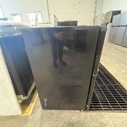 BLACK+DECKER 4.3 Cu Ft Compact Refrigerator with Freezer in Black- Item 867