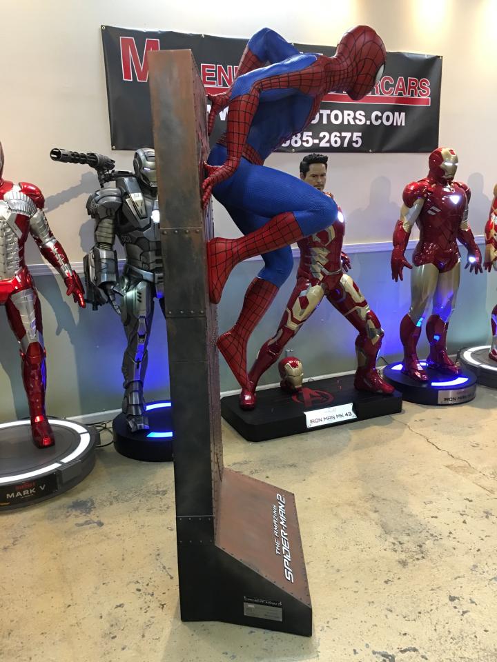 Life Size Marvel Amazing Spiderman 2 with Background Wall