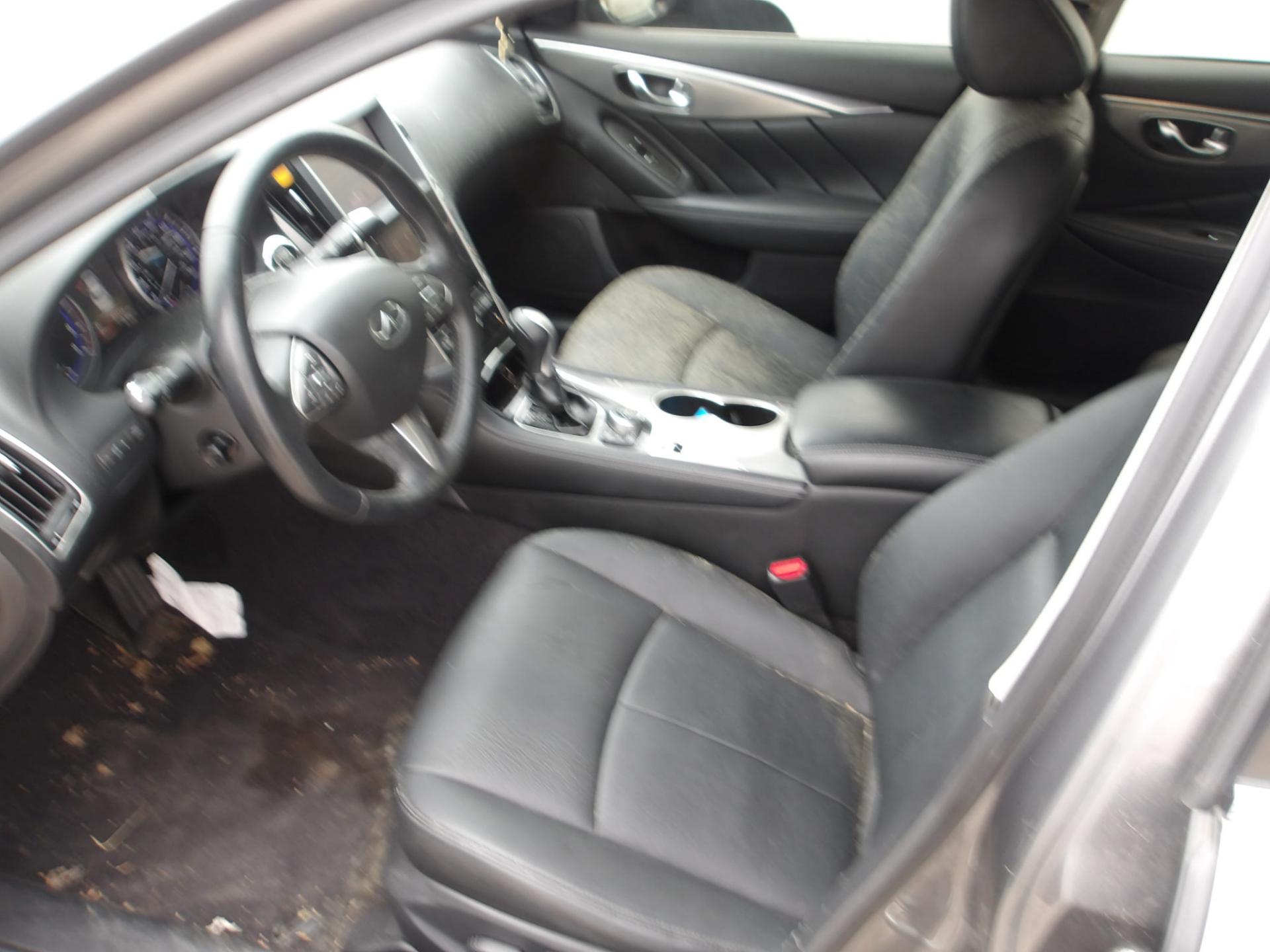 D41 - 2016 INIFINTI Q50