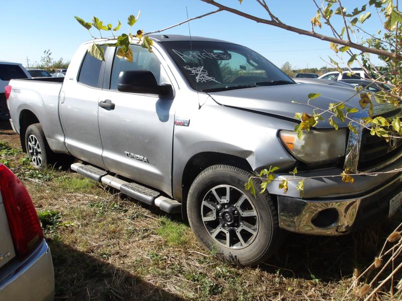 D42 2013 TOYOTA TUNDRA