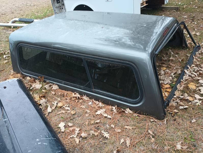 99-06 Chevrolet Silverado Fiberglass Topper