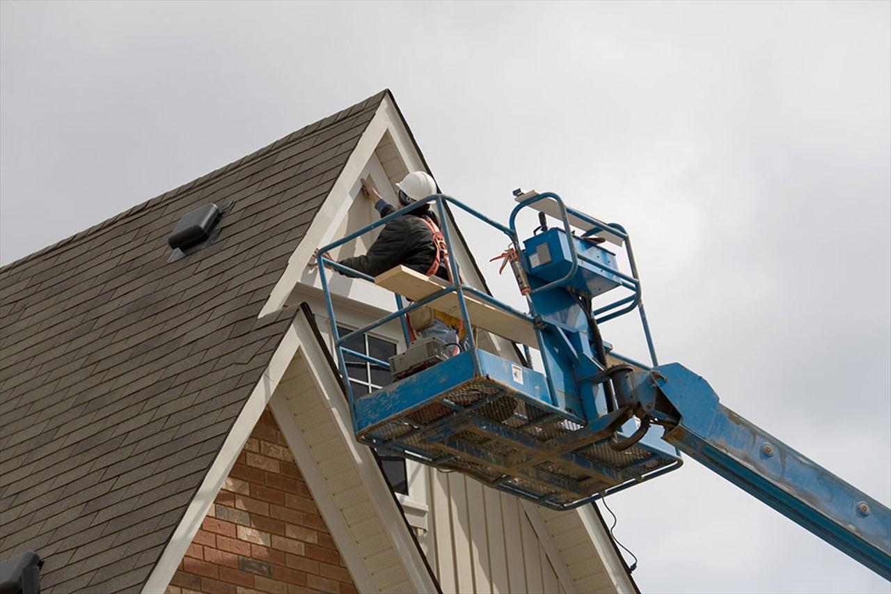 ROOFING & SIDING