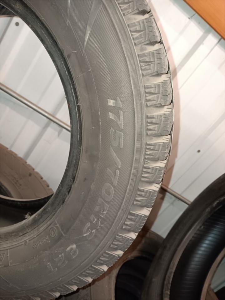 175/70R13 Hankook Winter I Pike Tires Set of 4