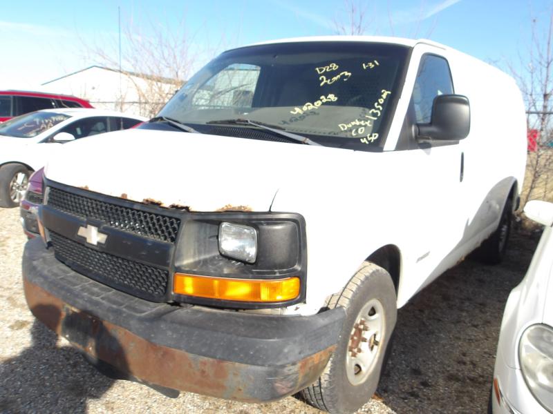 D28 - 2003 Chevrolet Express 3500