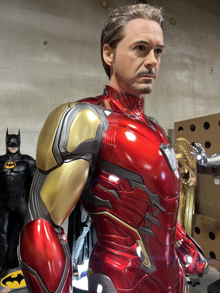 Avengers End Game Tony Stark with Interchangeable Heads