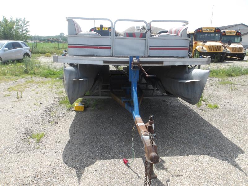 T19 - 1987 Sweetwater pontoon