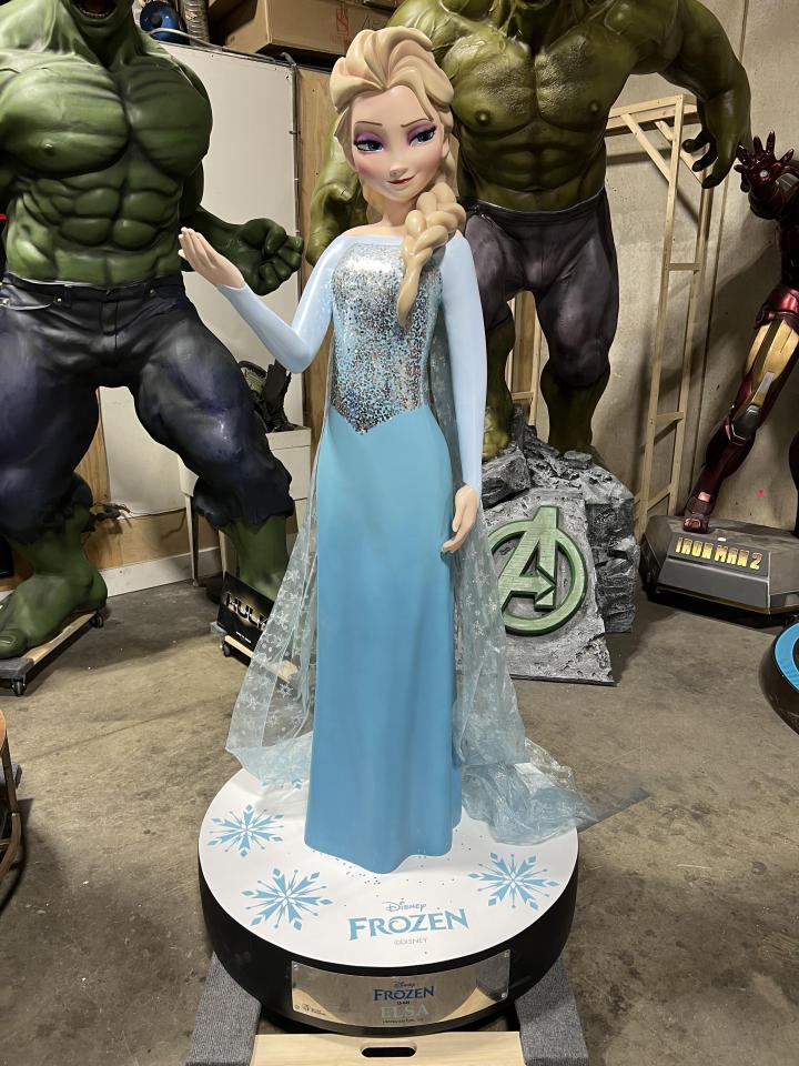 Life Size Disney Frozen Elsa and Anna with Olaf