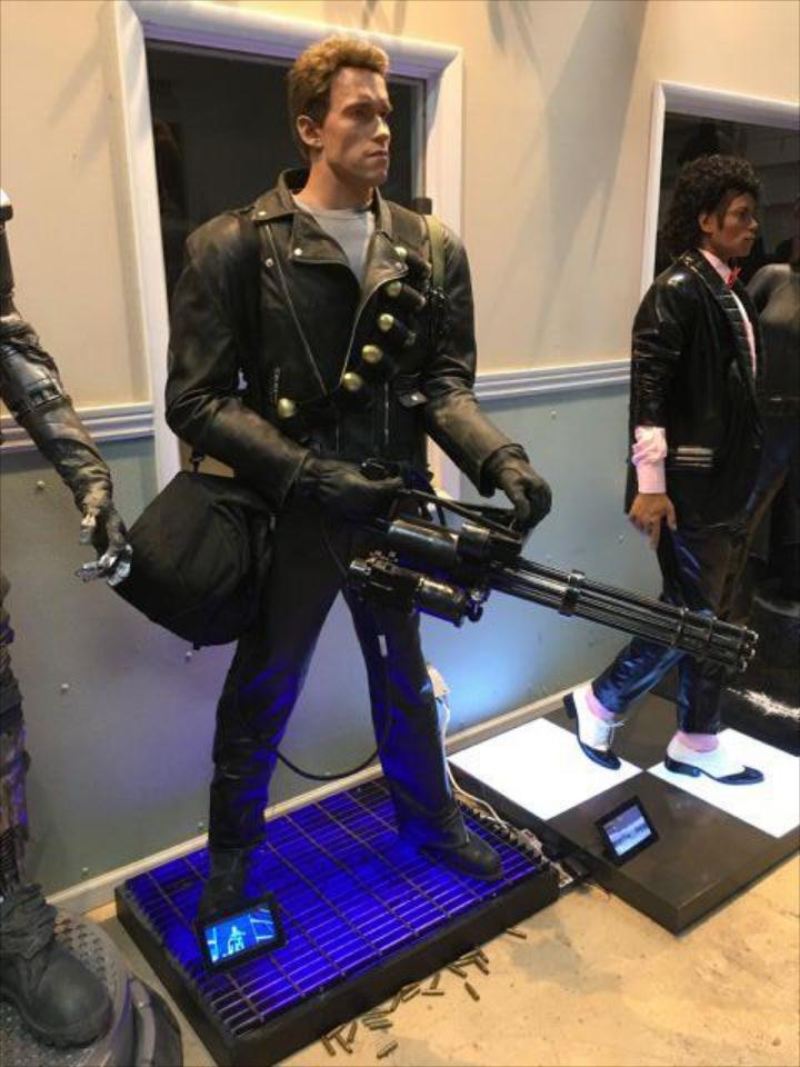 Life Size Terminator Arnold with Working Mini Gun
