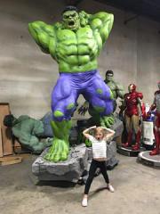 Life Size PROTOTYPE Incredible Hulk 1 of 4