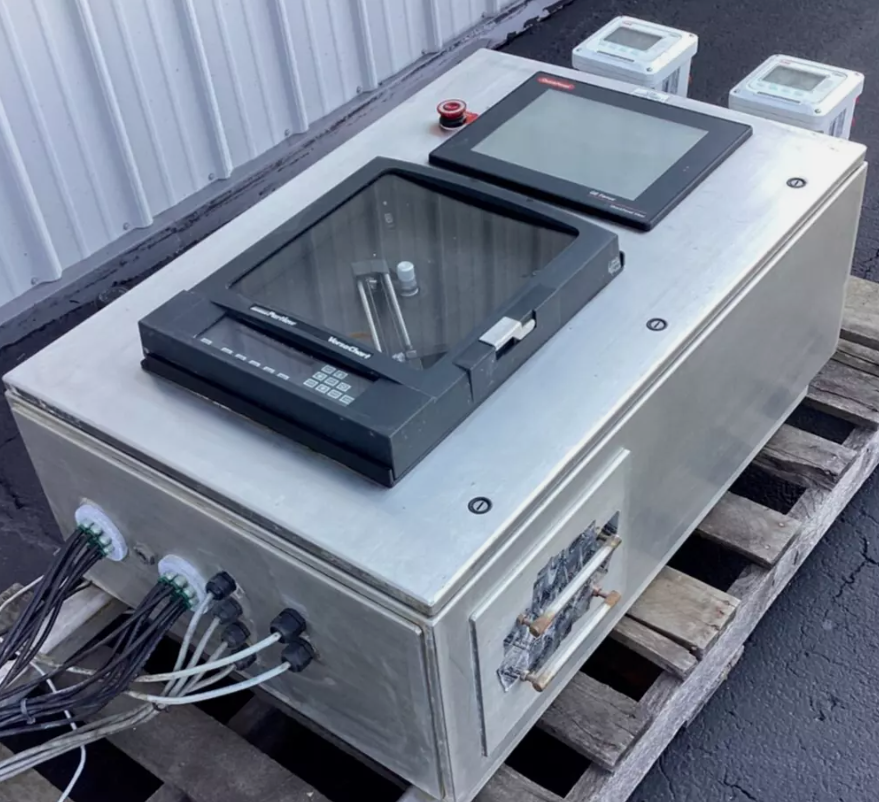 Partlow Versa Chart Circular Chart Recorder with GE Fanuc HMI ES1222 & ABB TB84 Conductivity Analyzers