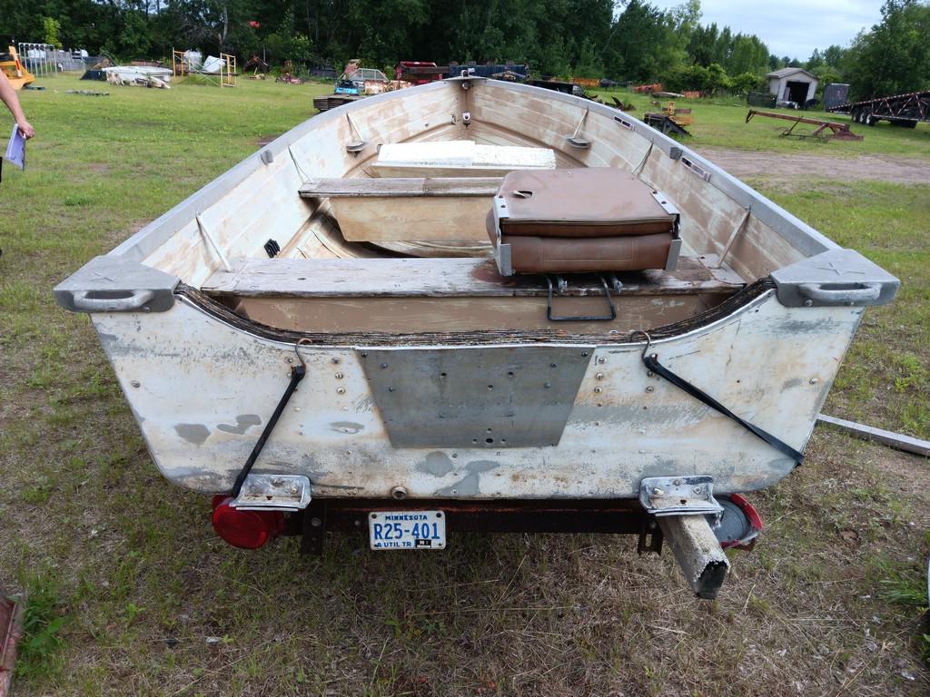 14' Starcraft Boat with Trailer - Item # 1