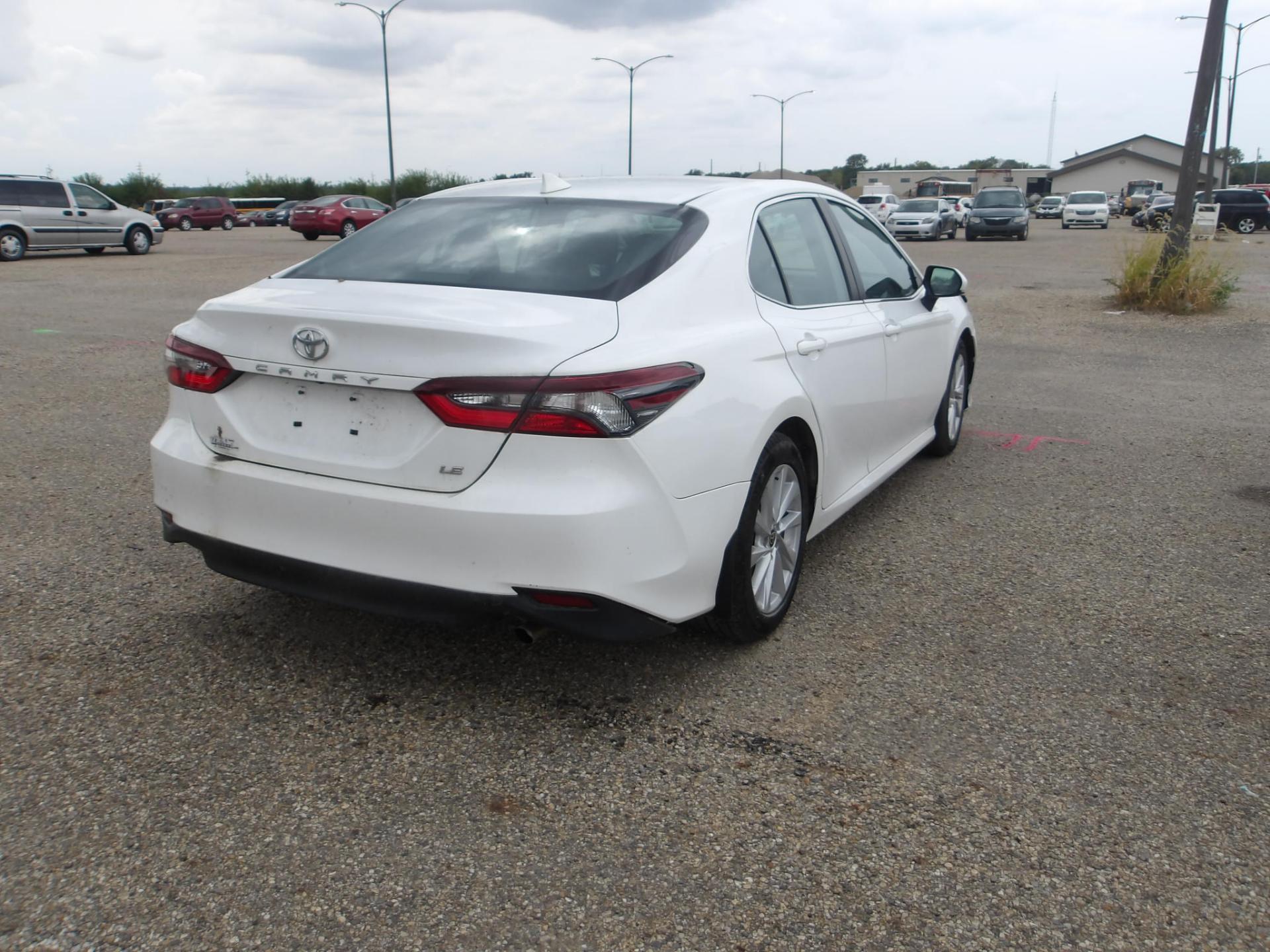 D3- 2022 TOYOTA CAMRY LE