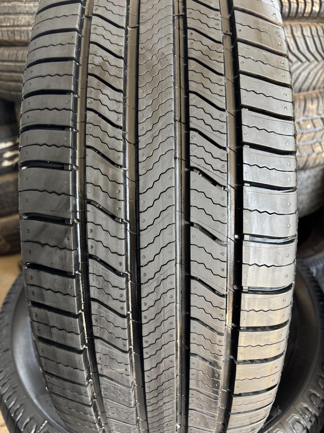 235/55r20 Michelin Defender 2
