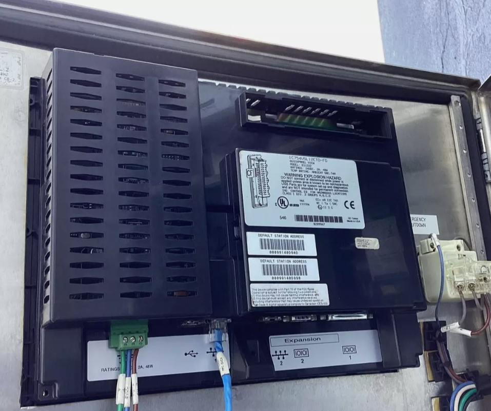 Partlow Versa Chart Circular Chart Recorder with GE Fanuc HMI ES1222 & ABB TB84 Conductivity Analyzers