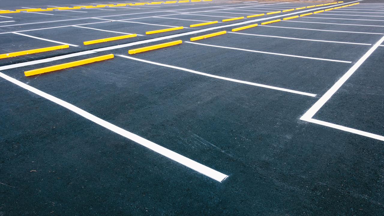 COMMERCIAL STRIPING SERVICES