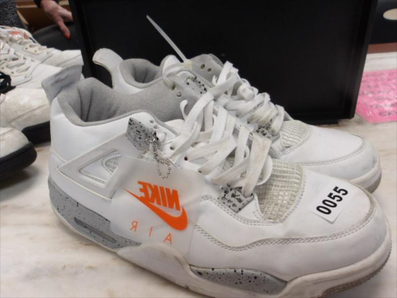 55 - Nike sz 10.5