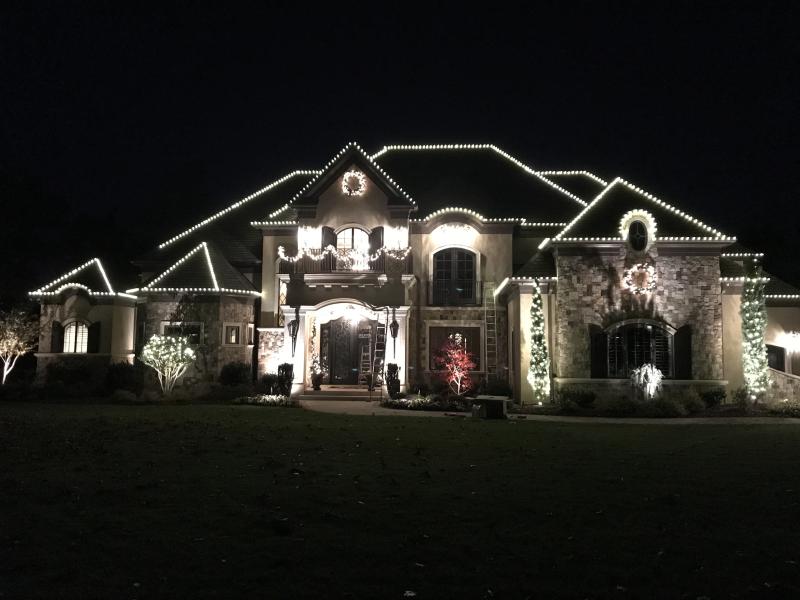 Residential Holiday Lighting