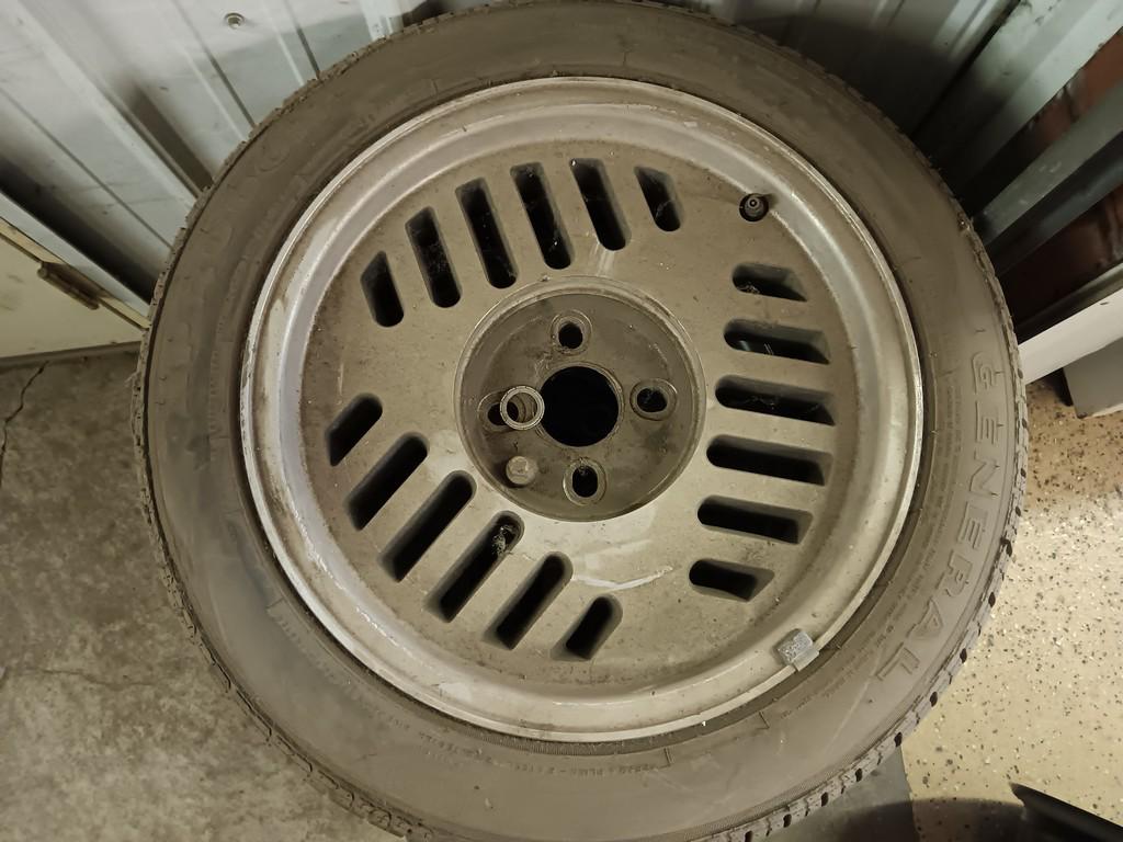 15" Rims 5x 135 mm Set of 4 & 195/50R15 General Tires Set of 3